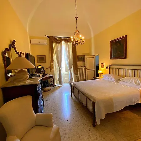 Palazzo Sabella Tommasi *