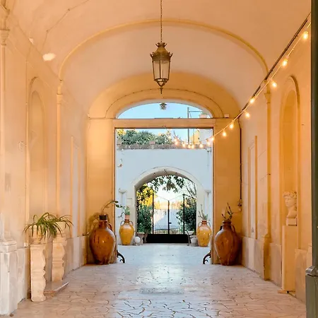 Palazzo Sabella Tommasi * كاليميرا