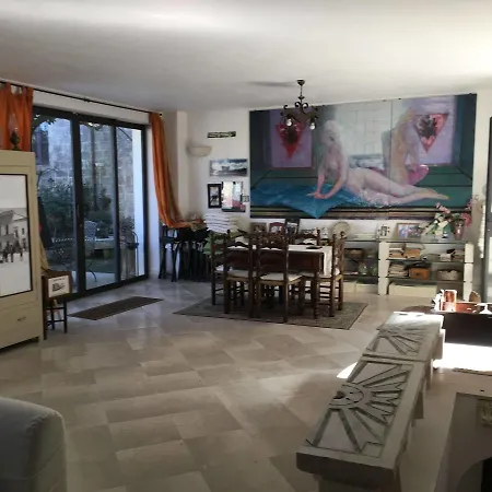 Palazzo Sabella Tommasi Holiday home *